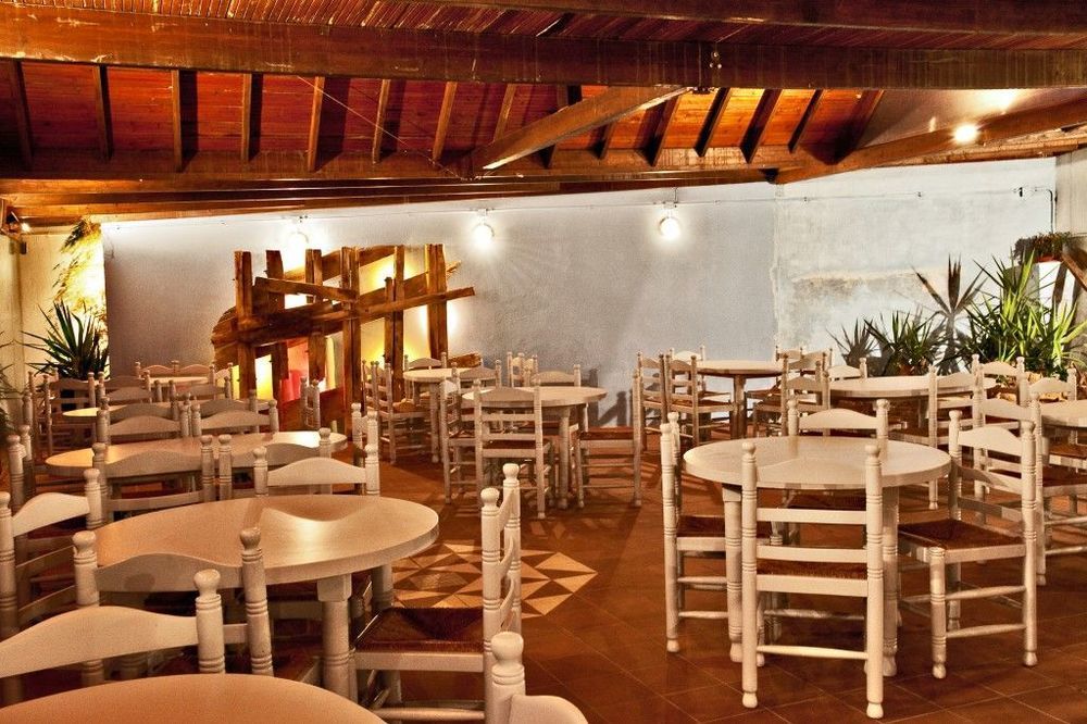 Aeolos Bay Hotel Tinos Restaurant photo