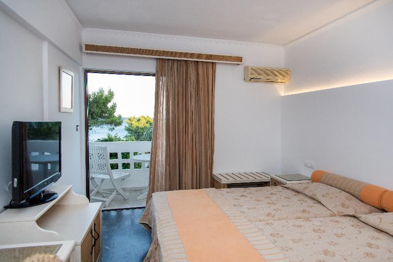 Aeolos Bay Hotel Tinos Exterior photo