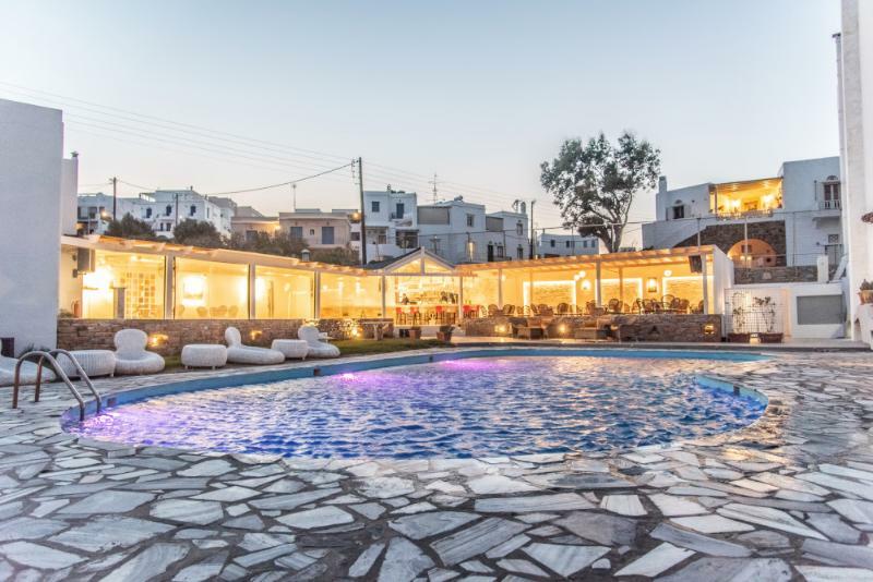 Aeolos Bay Hotel Tinos Exterior photo