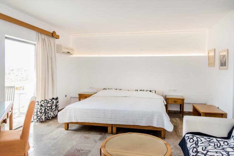 Aeolos Bay Hotel Tinos Exterior photo